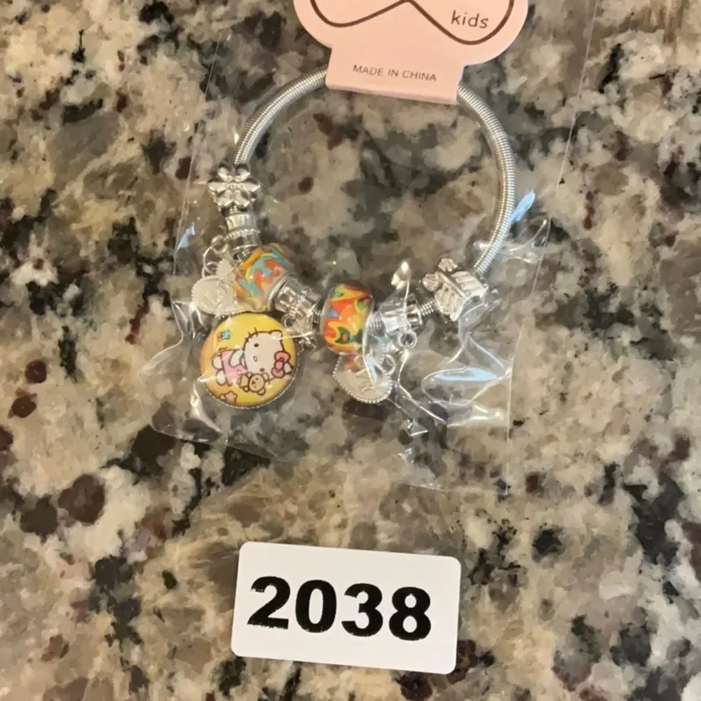 2038 Gold or Silver Tone‎ Hello Kitty Kids Charm Bracelet